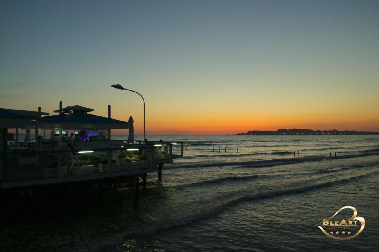 Hotel Bleart Shkallnur ภายนอก รูปภาพ