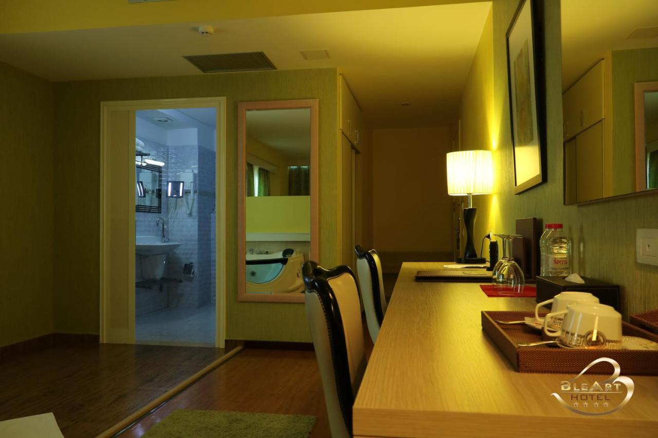 Hotel Bleart Shkallnur ภายนอก รูปภาพ