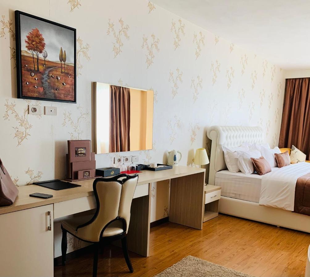 Hotel Bleart Shkallnur ภายนอก รูปภาพ